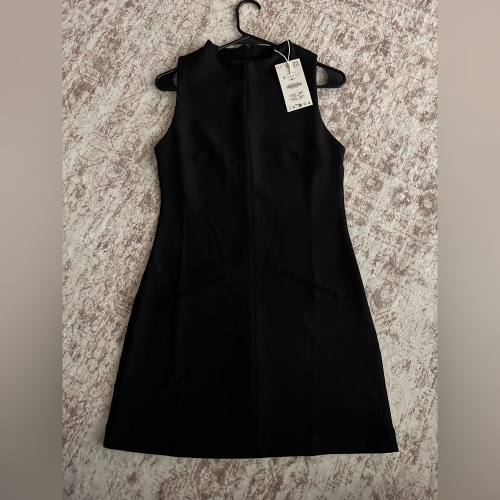 Elegant Black Sleeveless Dress